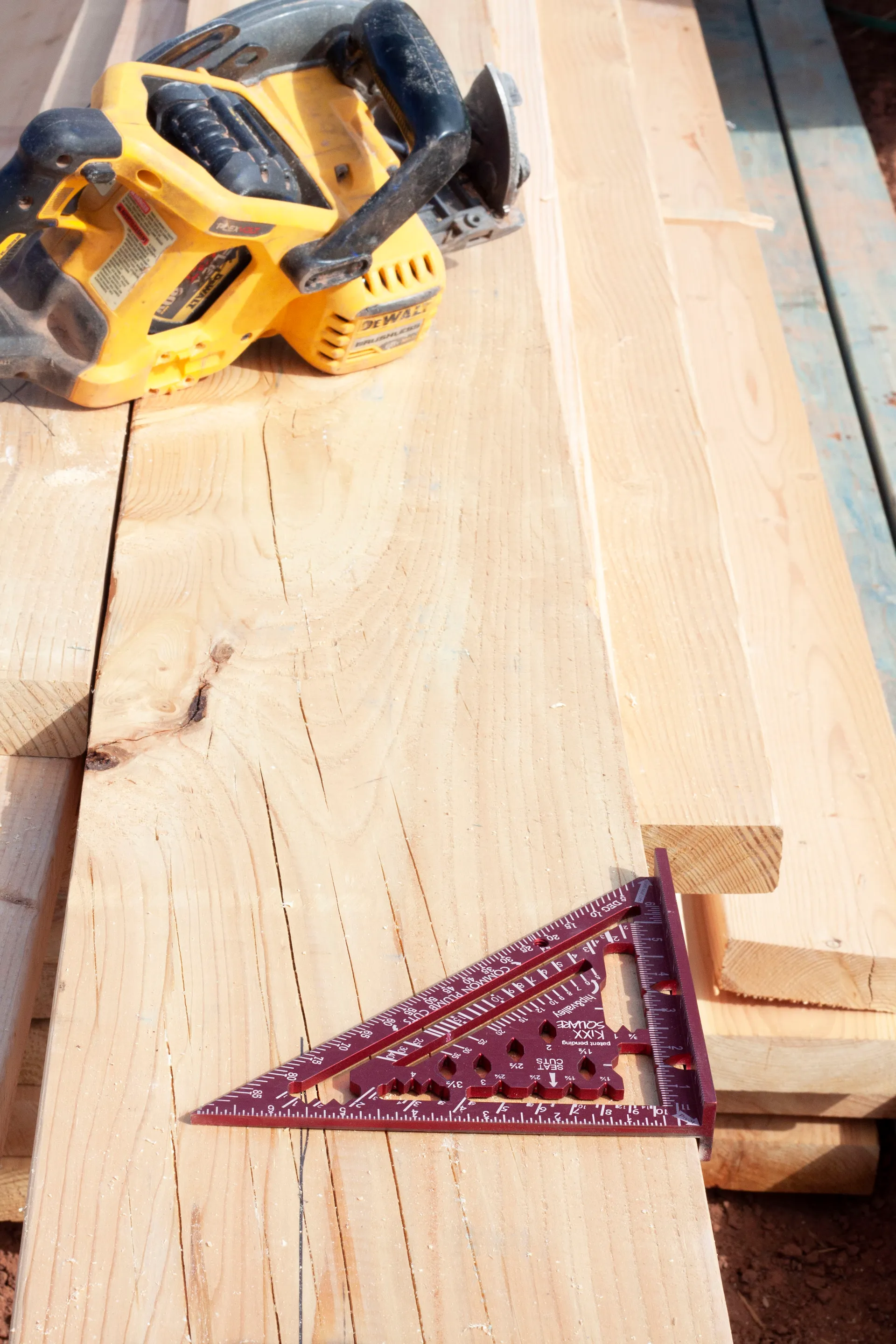 KiXX Square rafter seat cut feature